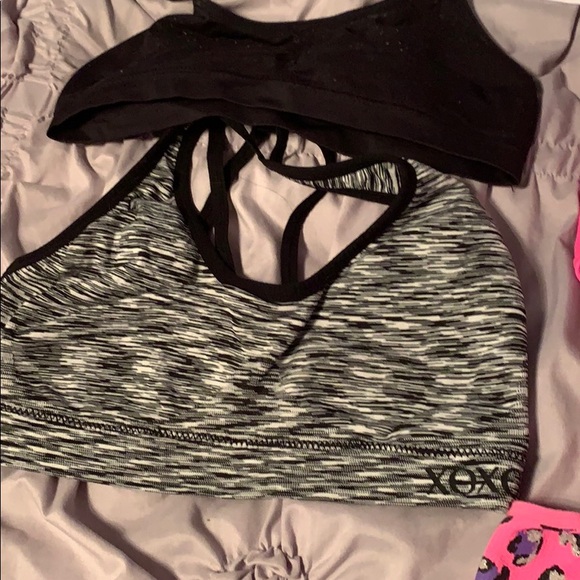 Bundle of girls sports bras size large-XL - Picture 7 of 7